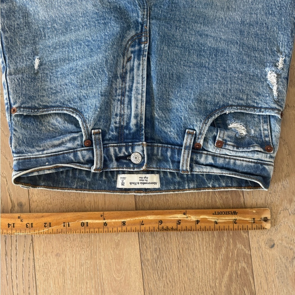 Abercrombie & Fitch The Mom High Rise Jeans Size 26 - Picture 4 of 5